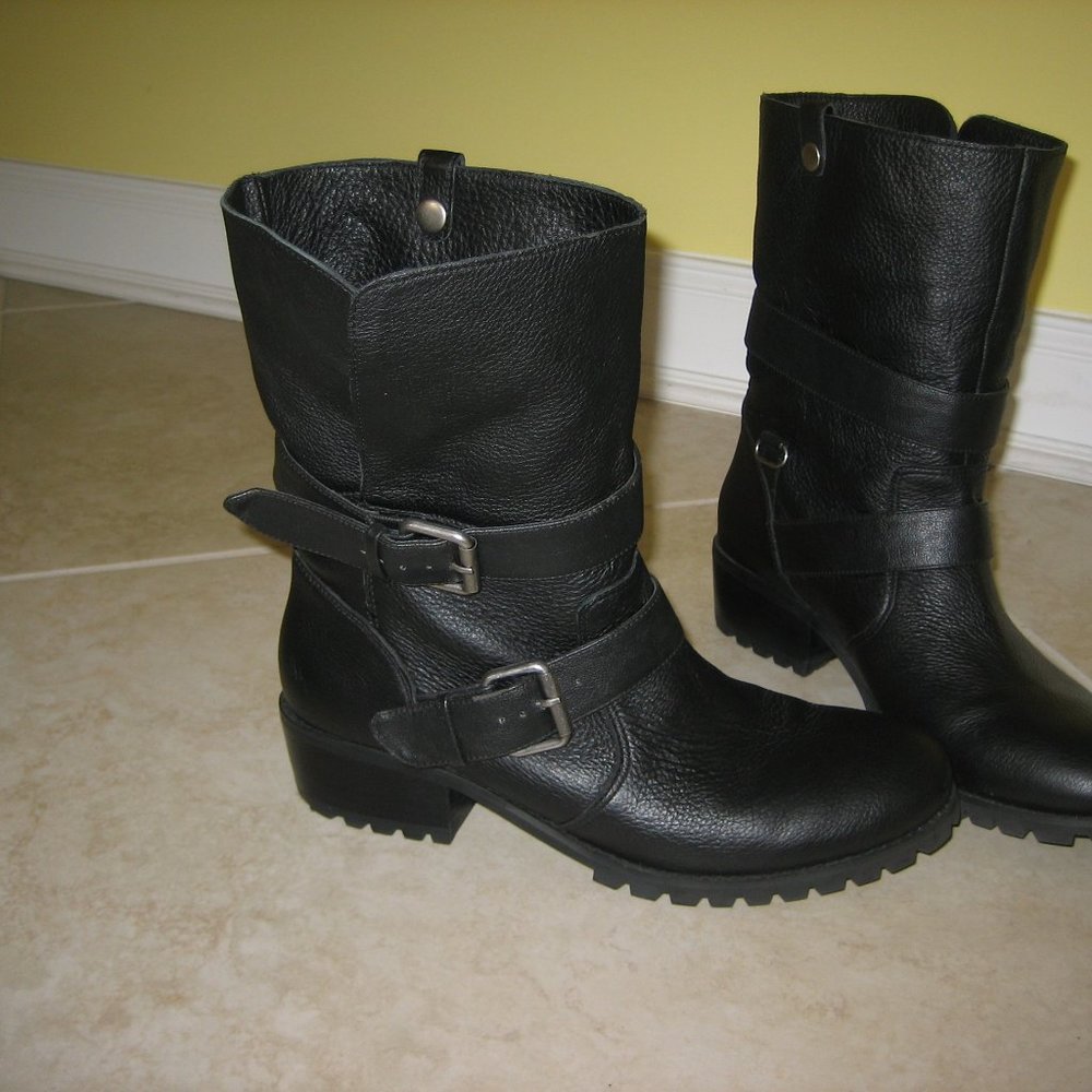 Black moto boot women's